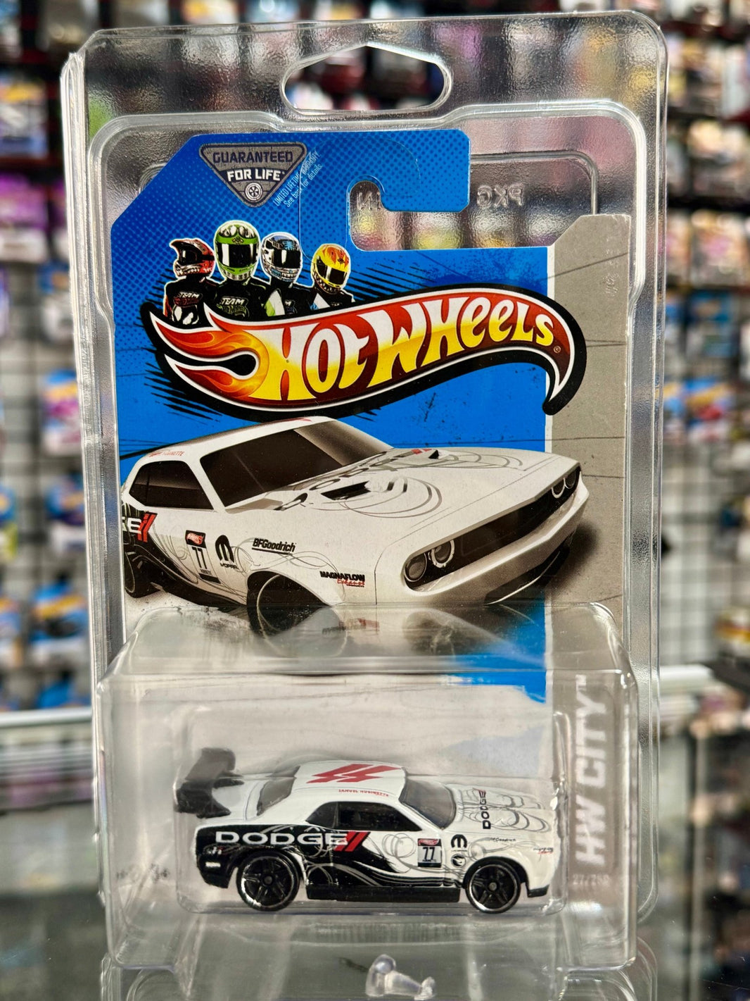 2013 Hot Wheels Treasure Hunt Dodge Challenger Drift Car – American Stanced