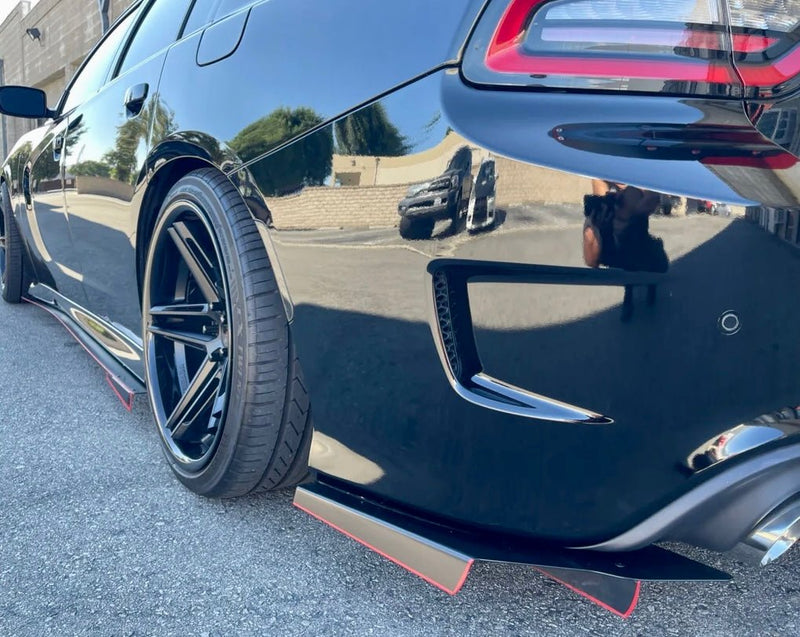 Load image into Gallery viewer, Aluminum Read Side Spats / Dodge Charger, GT, R/T, SRT 392, Hellcat 2015-2021 - American Stanced
